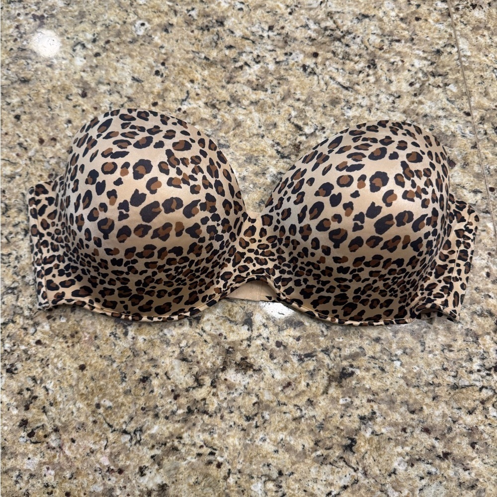 Cacique Leopard Print Strapless Bra multiway straps not included 44DDD